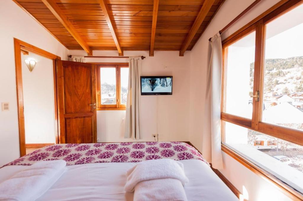Tunqueley Hotel San Martín de los Andes Eksteriør billede